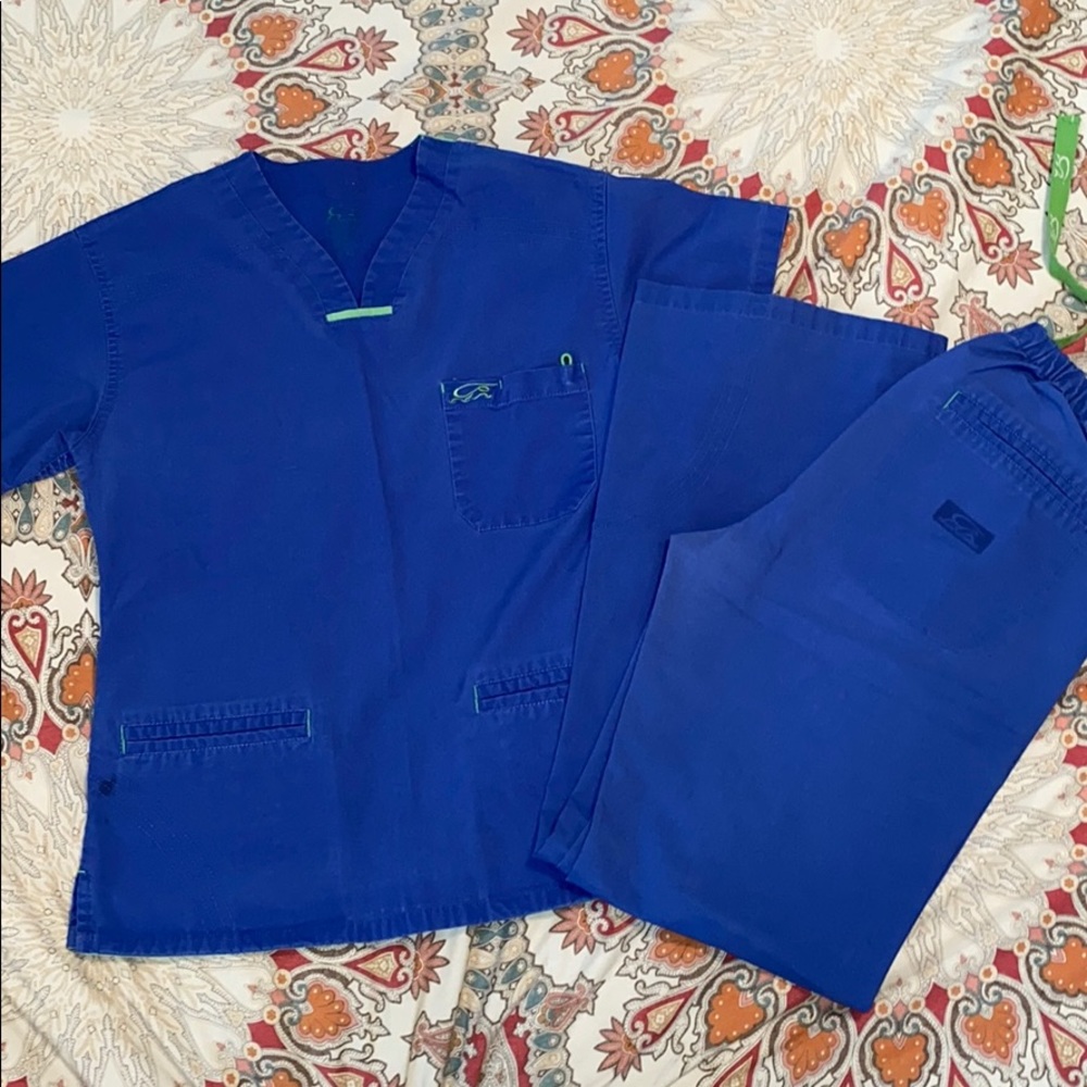 IguanaMed scrubs